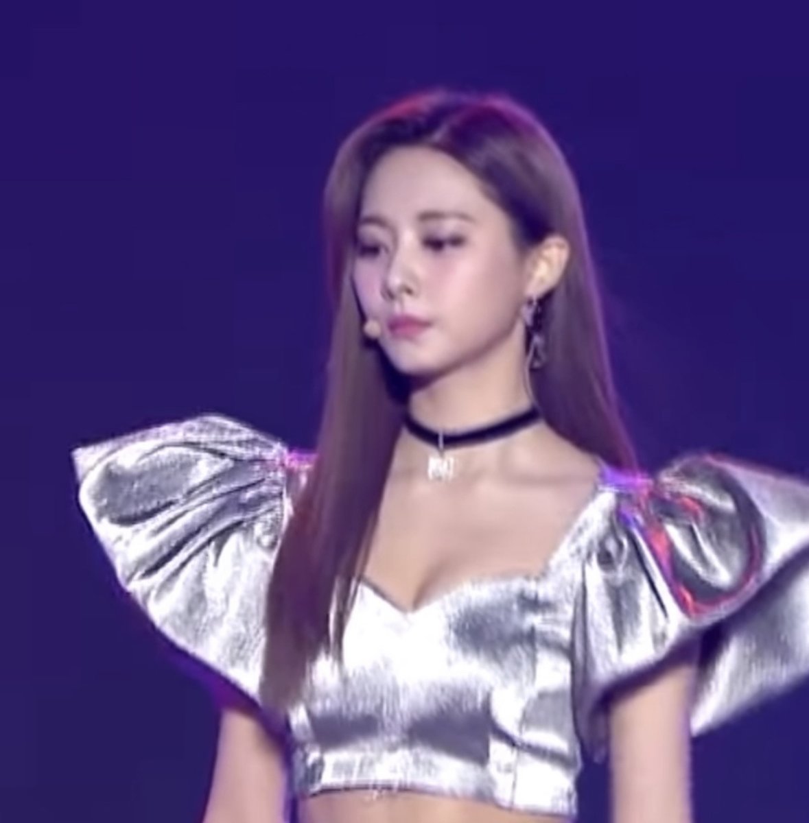 hourly tzuyu tweet media