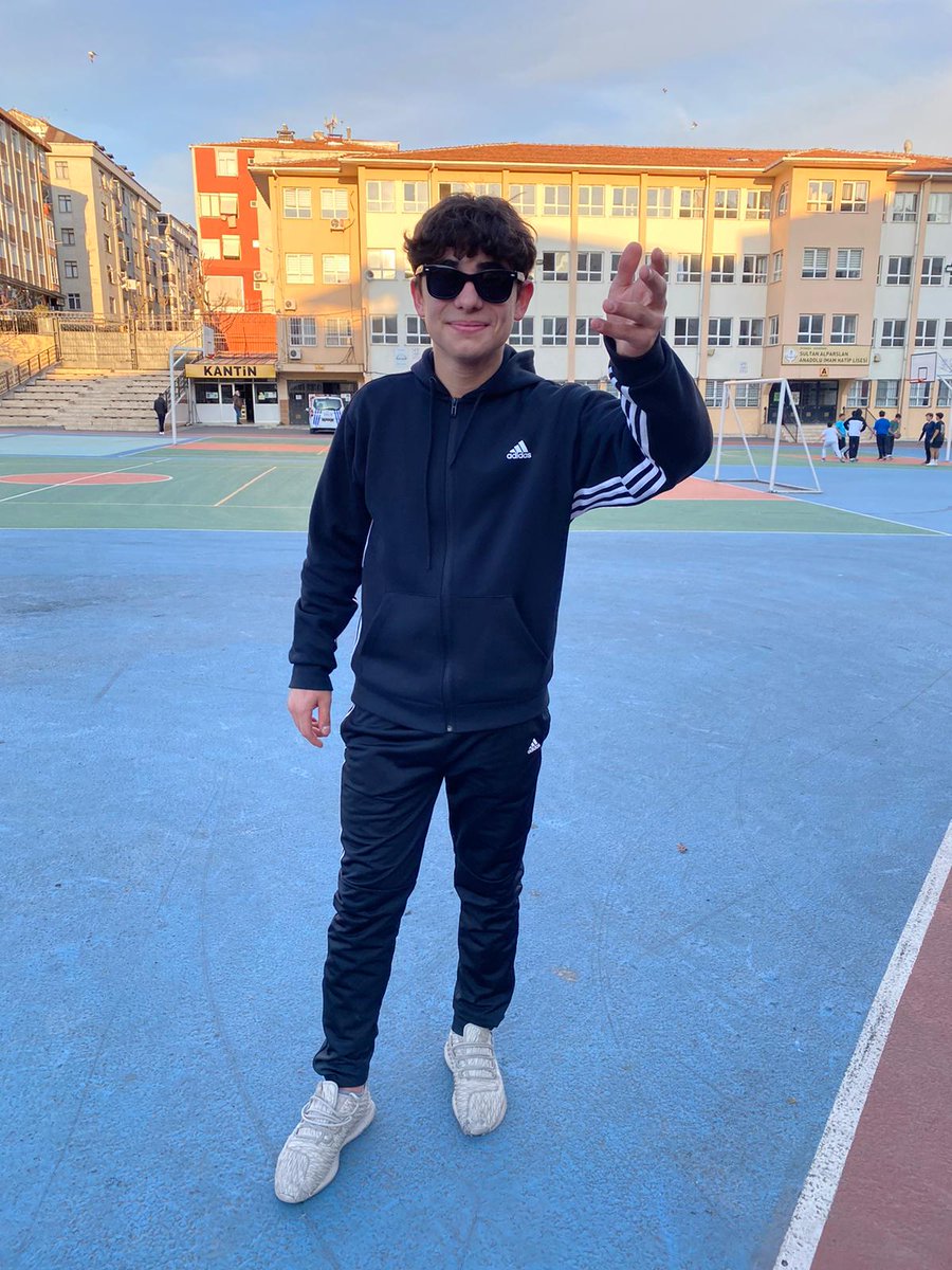 emre (@emredioo) on Twitter photo 