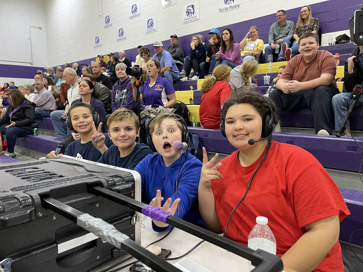 PhillyWarriors's tweet photo. Our @PESradio crew are FANTASTIC as they bring you live VIDEO of Warrior Basketball on @RedskinRadio here: https://t.co/KhEUvvf0AY https://t.co/fNFymw3O4o