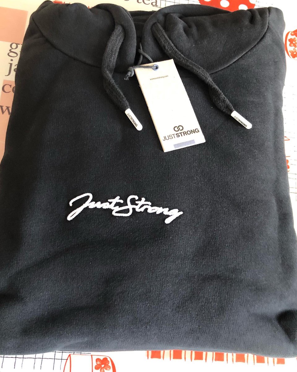 AngiesFit4Life's tweet photo. So excited I’m now a ambassador with Just Strong. I love the clothes they are so comfortable and wash great. Sizing is fantastic, go check them out at https://t.co/56lGq6v8AX don’t forget to use my code ANGMAL210 and grab yourself something for Xmas @JustStrong_Fit #Fibromyalgia https://t.co/fV9KTr364v