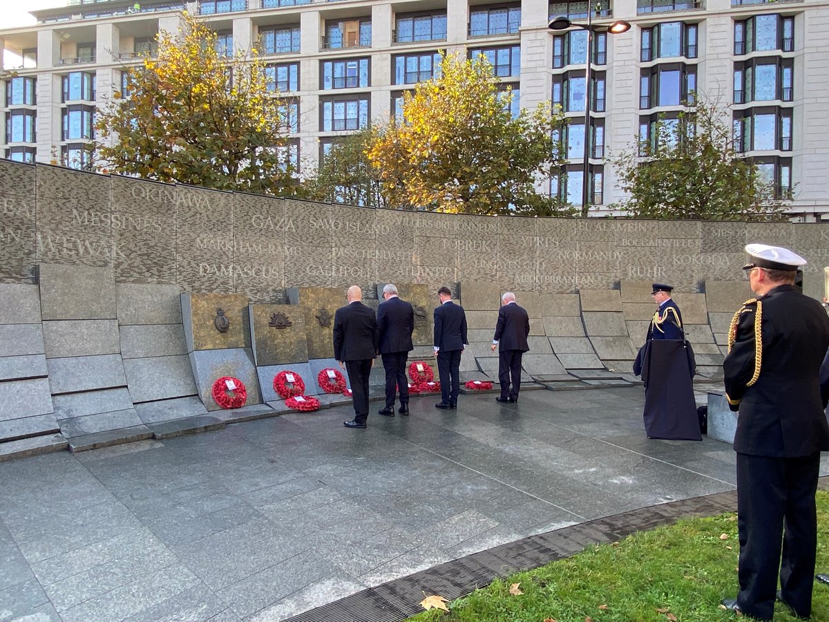 Honoured to represent <a href="/linda_apelt/">Linda Apelt</a> <a href="/tradeinvestqld/">Trade and Investment Queensland</a> for the #RemembranceDay commemoration in #london alongside Agents General for South Australia, Victoria and Western Australia, and representatives from the Australian High Commission and <a href="/dfat/">Department of Foreign Affairs and Trade 🇦🇺</a>  - pictures courtesy of <a href="/sallywago/">sallywago</a>