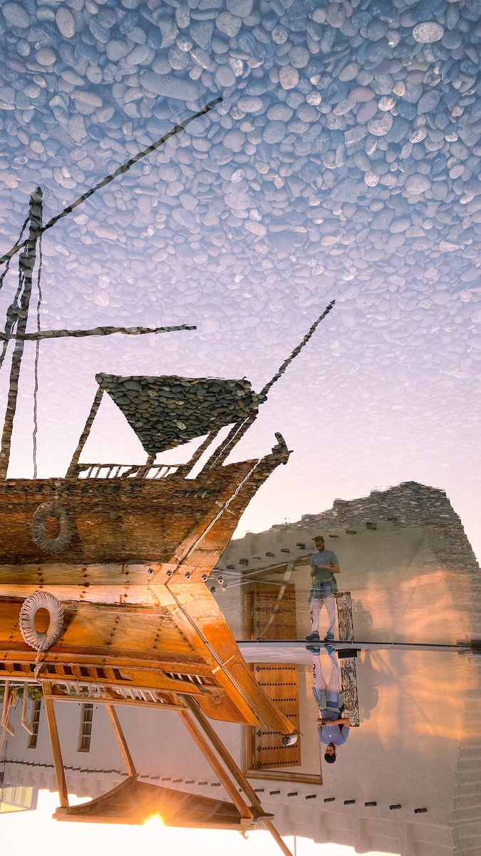 VisitKuwait's tweet photo. لوحات رائعة في انعكاس الصور على الماء 
. 
.
.
حديقة الشهيد https://t.co/gSIrgpj9vD