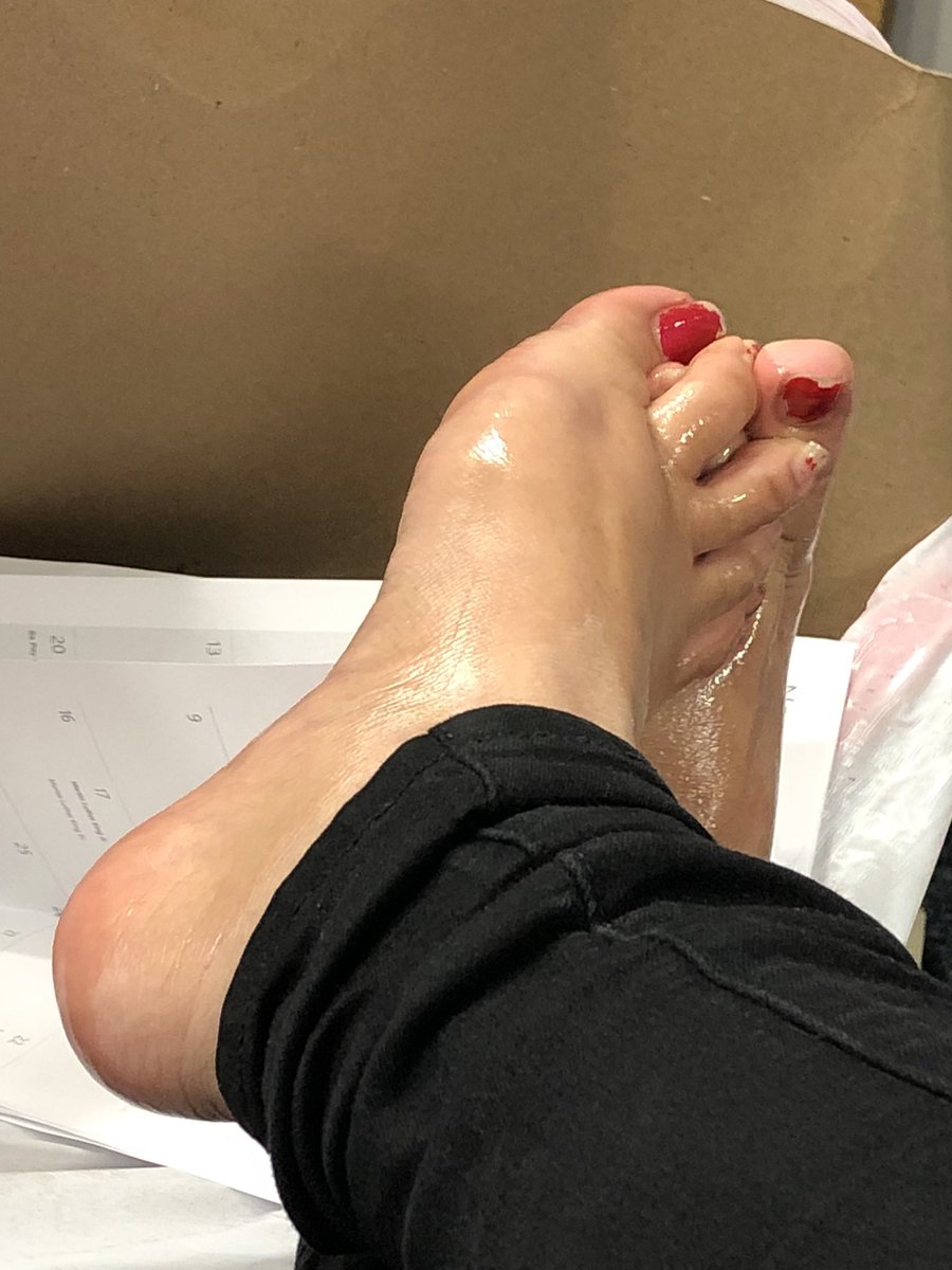 AsianD_Light's tweet photo. #LikeABoss #smellyfeet #hotasian #nastyfeet drooling yet?  Ready to cum?

@RTFeet3 @footparadisert @getrek578 https://t.co/cbKZyFZz99