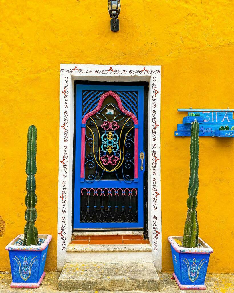 MrKao's tweet photo. We rented this beautiful house in Izamal for a few days. #izamal #yucatan #mexico #casamaan #color #door #airbnb #travel #adventure #ariaranita https://t.co/V0BR419Qse https://t.co/StI7SmcVOE