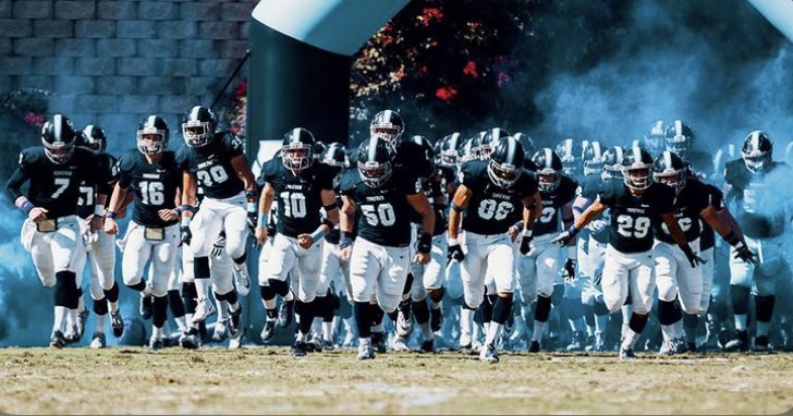 mattclark_6's tweet photo. Blessed to announce that I have received an offer to the University of San Diego!! Go Toreros!!🔵⚪️ 
@JGermaine7 @MVToro_Football @TaylorMazzone1 @USDFootball @CoachPerrone @DHill39 @bangulo https://t.co/2VsZzAmcNQ