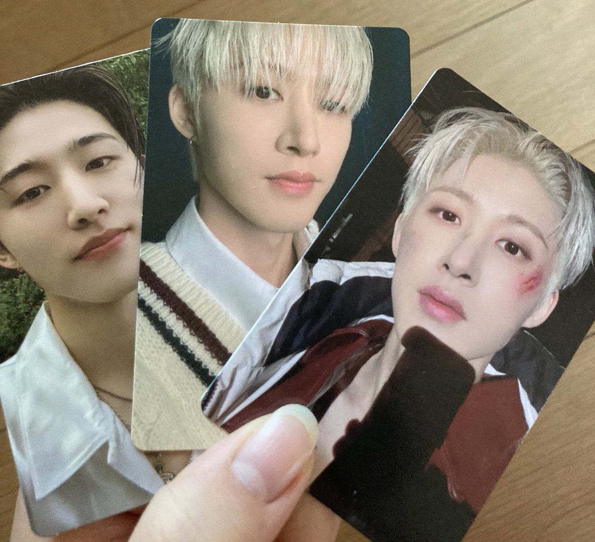 filmhanbin's tweet photo. Hanbin photocards! 😭 https://t.co/xFAgEadjKp