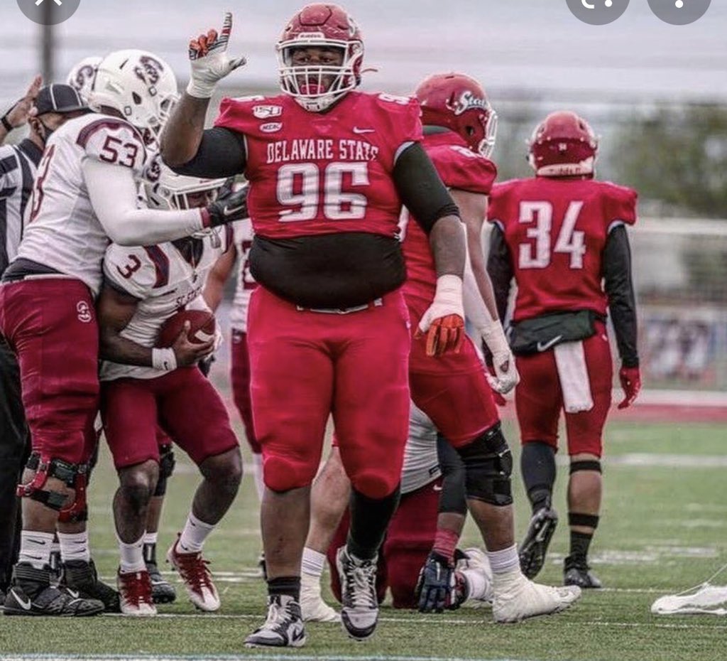 delvin_dp's tweet photo. After another great talk with @jbraxton8287 I will like to say I’m blessed to receive my third offer from Delaware state University❤️ https://t.co/2nrYYCqeWm