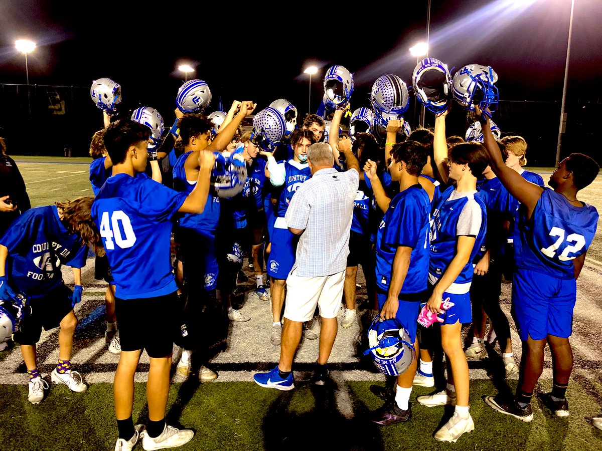 coach_hales's tweet photo. We were lucky to have the great @TorreyAthletics AD Coach Hutzler come out to give this week’s @TORREYFOOTBALL #ThursdayCoachTalk! He talked about the team living their #TUFF core covenants all year and focusing on doing the little things right. #TorreyPride #AllWeGot https://t.co/tnuTiw01As