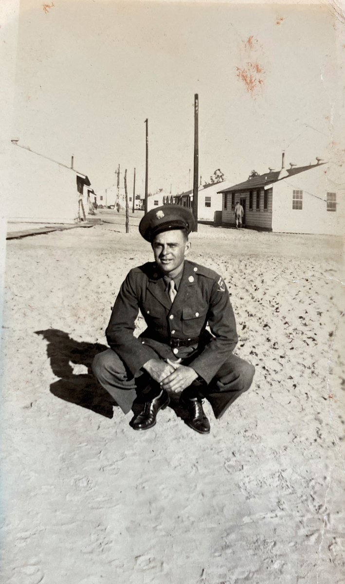 patsimmons64's tweet photo. Thinking of our precious daddy today on #VeteransDay2021
He was a true patriot and proud to serve his country during #WW2 with the #314thInfantry, #79thDivision, #CompanyH. 🇺🇸 https://t.co/UCWI3StoWl