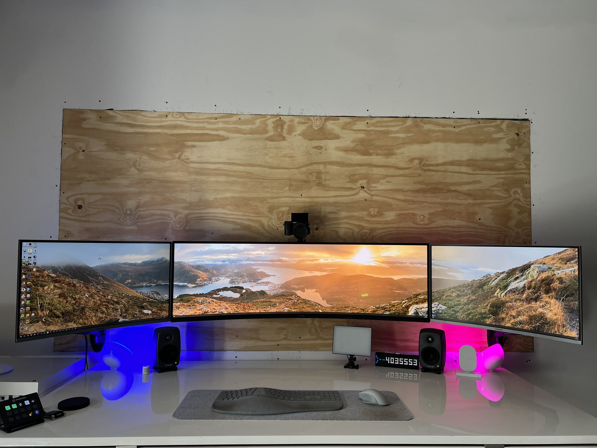 Desk with back wall hotsell