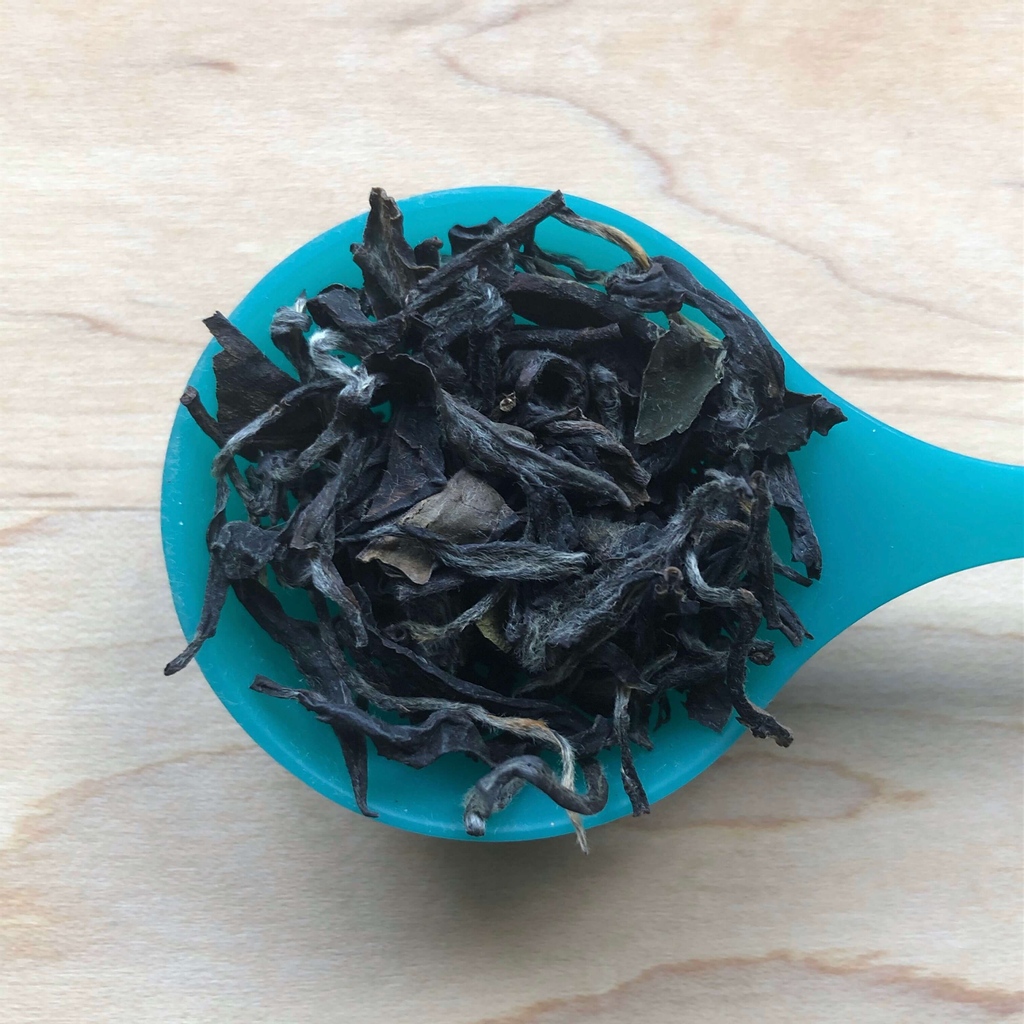teainspoons's tweet photo. This week I taste a white tea from the same producer as the aged green tea from last! New post on the blog! https://t.co/McIRGFJQFw https://t.co/ALVmRKPqES