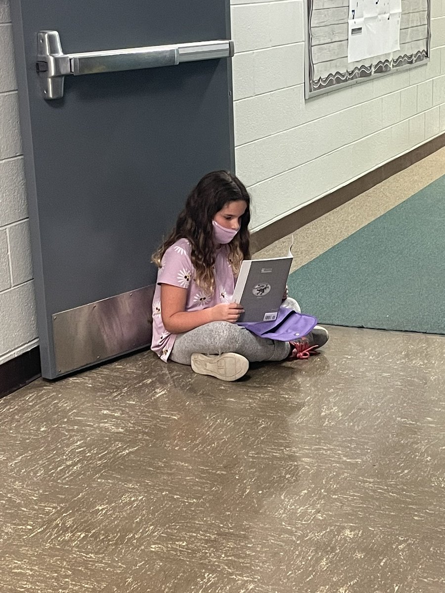 When you’re waiting for the rest of your group so you decide to reread your book one more time. My teacher heart was so happy! #lli #21Learns <a href="/FountasPinnell/">Fountas & Pinnell</a>