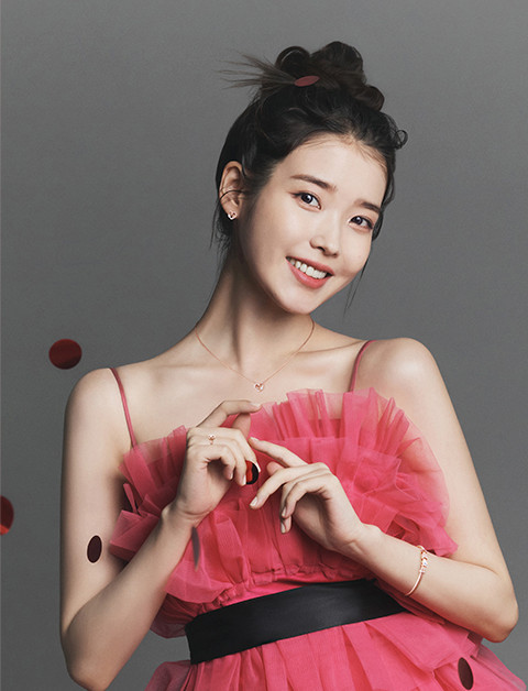 IUmushimushi's tweet photo. #아이유 #IU for J.ESTINA

2021 HOLIDAY CAMPAIGN
ART OF GIVING
MERRY PINKMAS

https://t.co/EzV7NDg9ab
https://t.co/Fh5caJvByN
https://t.co/YgpeYOjJPQ https://t.co/a41xbgMFwF