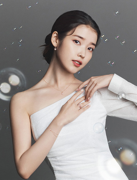 IUmushimushi's tweet photo. #아이유 #IU for J.ESTINA

2021 HOLIDAY CAMPAIGN
ART OF GIVING
MERRY PINKMAS

https://t.co/EzV7NDg9ab
https://t.co/Fh5caJvByN
https://t.co/YgpeYOjJPQ https://t.co/a41xbgMFwF