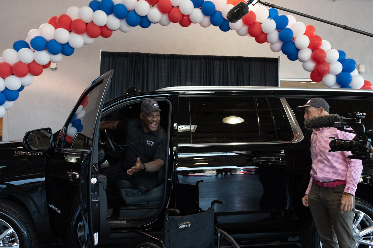 CentigradeWorld's tweet photo. Happy Veteran’s Day! Thank you to all the past, present and future veterans who have bravely served.
In honor of #VeteransDay, Centigrade client @TrueCar presented U.S. Army veteran Colonel Greg Gadson with a new retrofitted car as a part of their #DrivenToDrive program! https://t.co/Is0jwICPLp