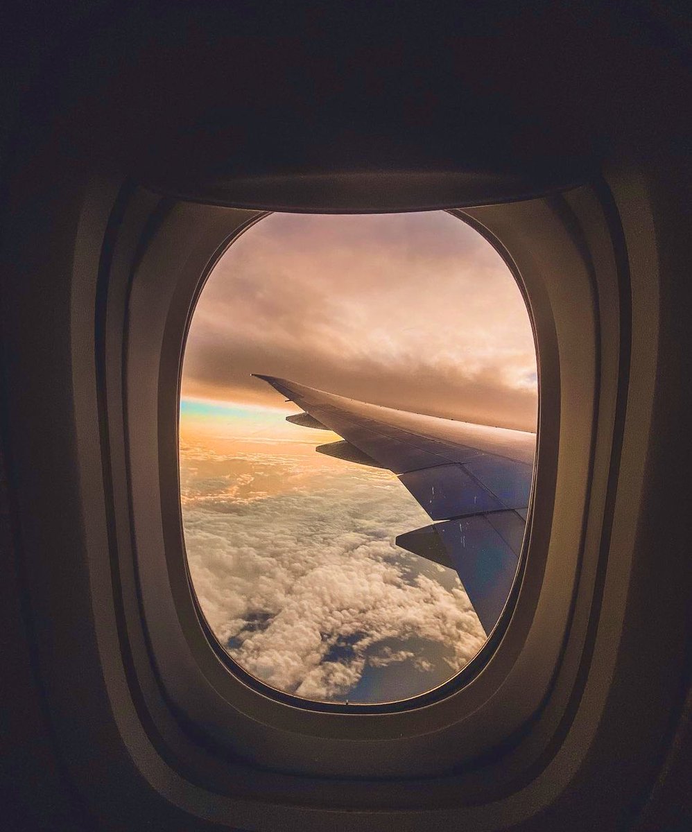 Have ever done an eatable right  before boarding a long haul international flight? ??

Believe me, airplane food never tasted so good. ✈️