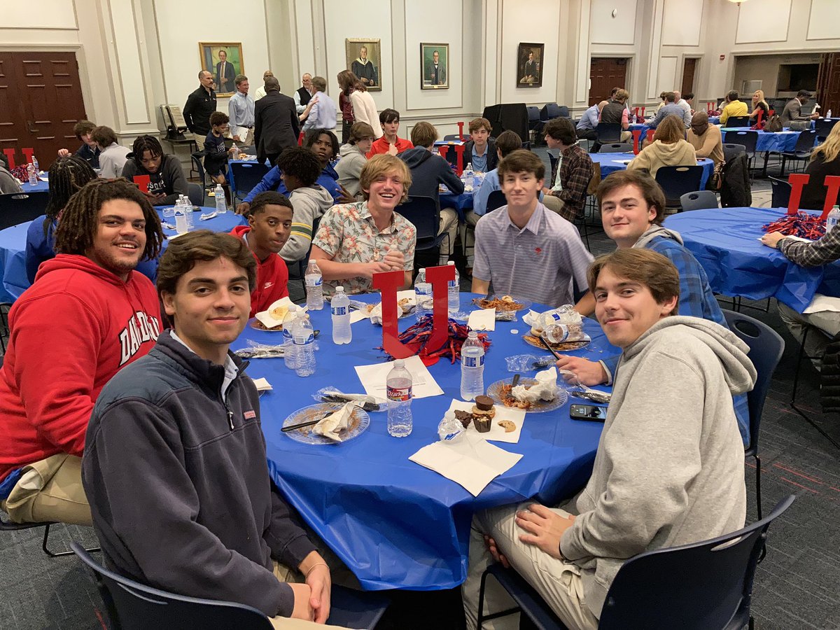 OwlBuzz's tweet photo. Last evening, the basketball program kicked off its season with a tip-off supper, attended by all players within the program and their parents!! The season is here!!
#UHoops | #GoOwls https://t.co/fI3j0IUnDk
