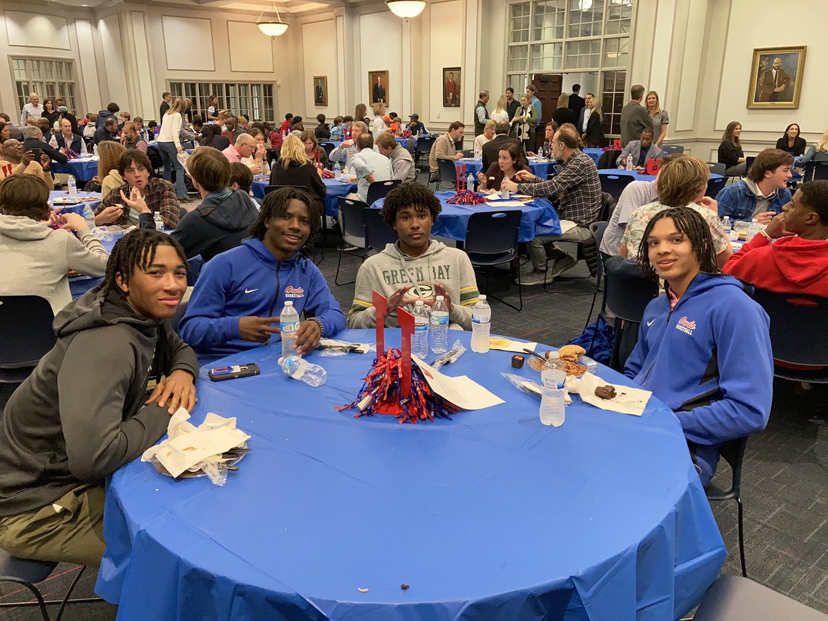 OwlBuzz's tweet photo. Last evening, the basketball program kicked off its season with a tip-off supper, attended by all players within the program and their parents!! The season is here!!
#UHoops | #GoOwls https://t.co/fI3j0IUnDk