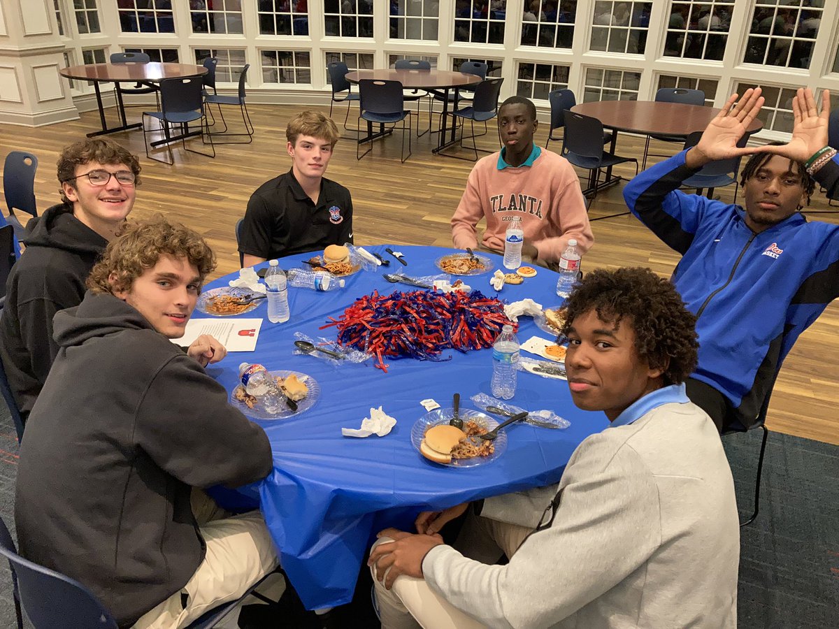 OwlBuzz's tweet photo. Last evening, the basketball program kicked off its season with a tip-off supper, attended by all players within the program and their parents!! The season is here!!
#UHoops | #GoOwls https://t.co/fI3j0IUnDk