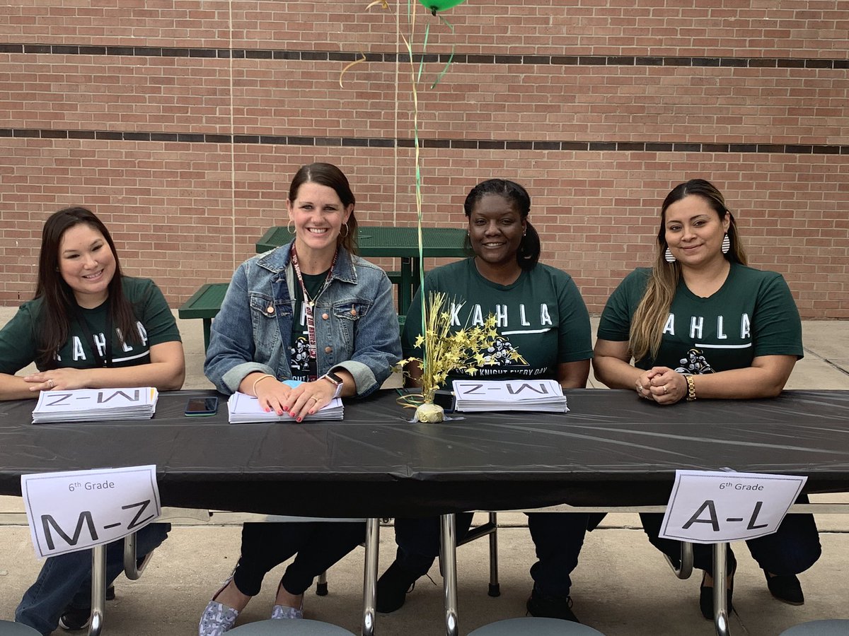 kahlams's tweet photo. It’s always an amazing day when we get to highlight our student’s academic achievement! Thank you Counselors for hosting our Knights of Honor. Our Ss appreciate your handwork and acknowledgement! #Building2bBest #EveryKnightEveryDay https://t.co/hV5gdb5TzJ