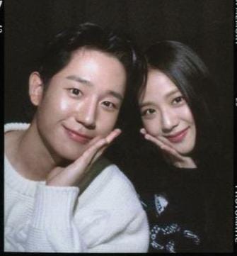 jisoomuda's tweet photo. "Eu poderia gravar cerca de 100 doramas junto com a Jisoo, e ainda sim, não me cansaria." — Jung Haein para a Harper’s Bazaar Korea’s December 2021 Issue. https://t.co/XoKSEWgmZP