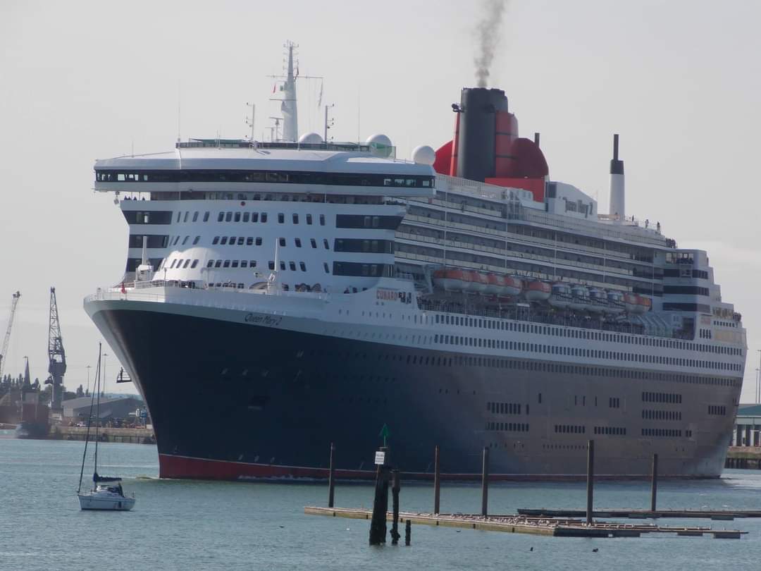 nauticallyspeak's tweet photo. @cunardline #QueenMary2 departing Southampton in July 2015. Some different angles from Town Quay of the iconic liner.
#Cunard #Cunarder #QM2 #Southampton #TownQuay #Liner #July2015 #NauticallySpeaking https://t.co/D2Jmp85esM