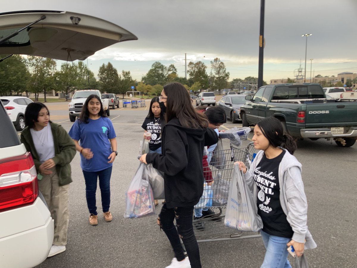 NHS_StuCo's tweet photo. November 9, 2021-The Community Service Committee of NHS StuCo went shopping for the Thanksgiving Meal for our two families through JCFR at SFA. ⁦@NacogdochesHS⁩ ⁦@NacISD⁩ IS PROUD OF THESE STUDENT LEADERS! https://t.co/kd6vNM8535