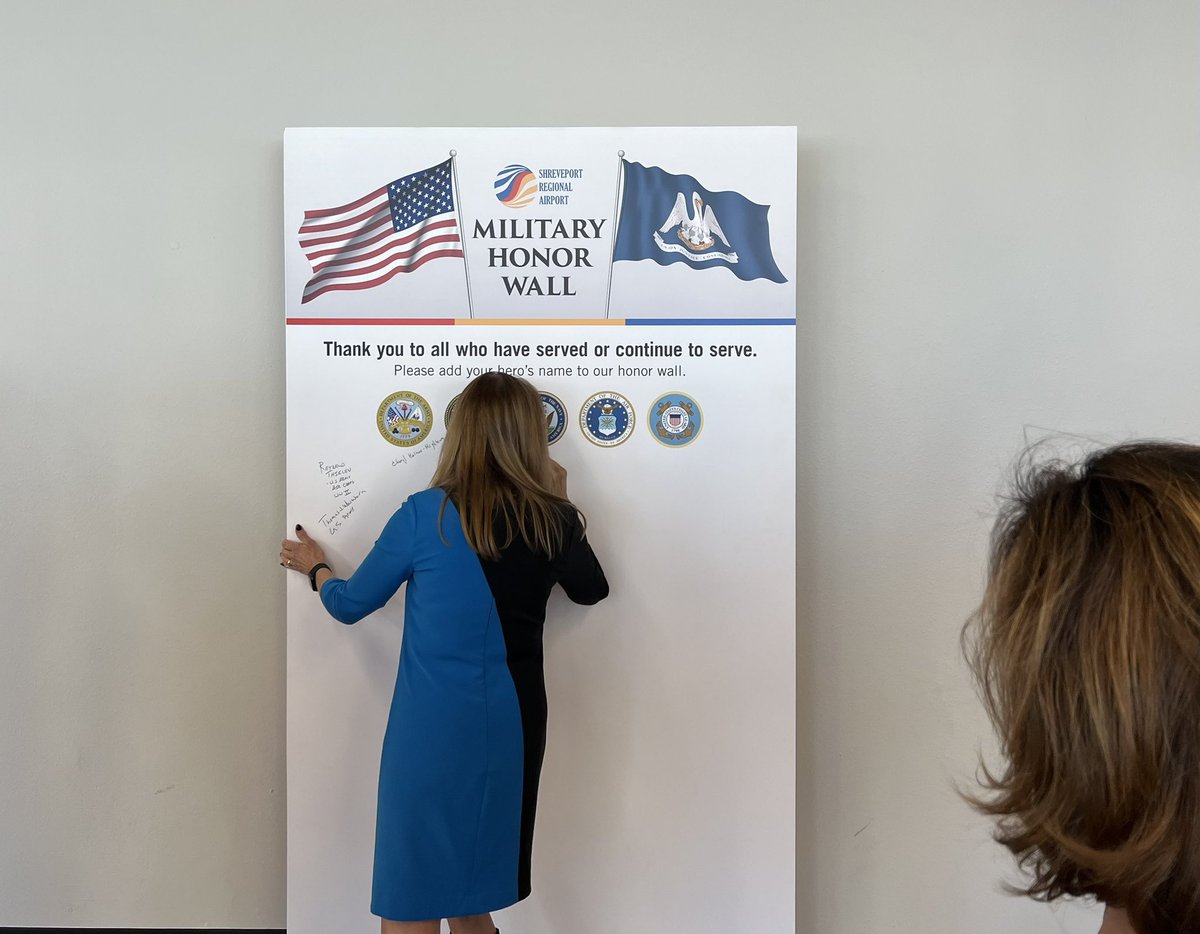 Fly_Shreveport's tweet photo. We unveiled our new Military Honor Wall at a ceremony today. Each of our concourses will have a Military Honor Wall and we invite all passengers to sign their name or a friend or family member’s name of anyone who has served in the military. #FlyShreveport #FlyShreveportFirst https://t.co/l7ur54GiHg