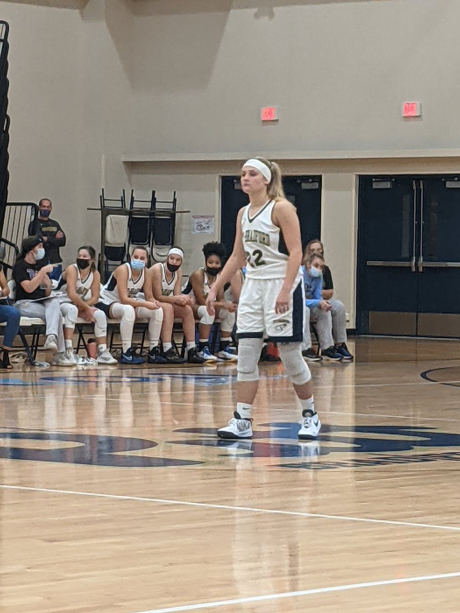 HoopsGator's tweet photo. Another college gym, another #NextLevelGator

@cailey_barnett on the court for UPB https://t.co/RqcCwAU54x