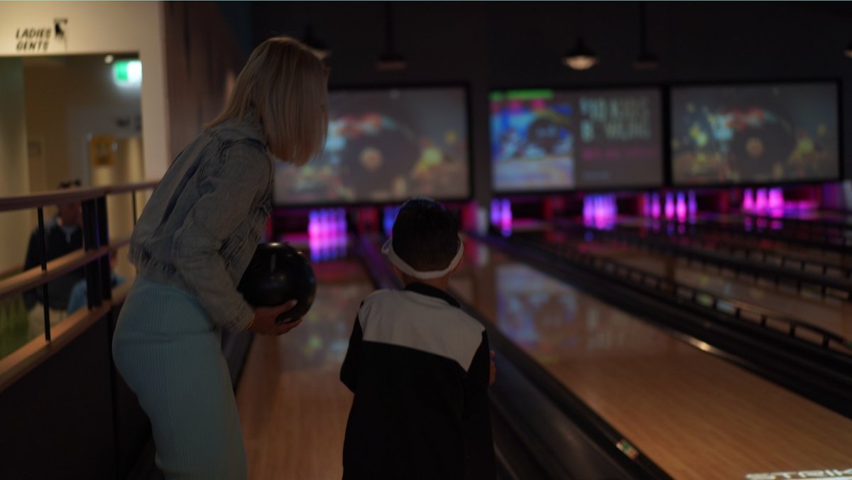 Garth214's tweet photo. Bowling 🎳 battles
.
#SonyAlpha #sonya7iii #55mm #50mm  #photographyperth #perth #westernaustralia https://t.co/SChnD1Hk0E
