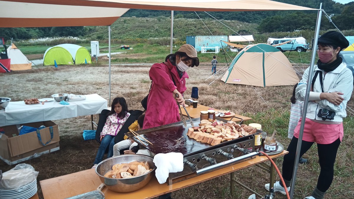 saki1903's tweet photo. とある週末の宮川先生の味育キャンプに行ってきました♪
子供達のカレー教室や、大人の為の味育教室
そして美味しいBBQ!!!最高でした!!!
https://t.co/MgVkdMXbo4
#MIIKUVillageOutdoor #miiku #宮川順子 #味育 #osadaform https://t.co/bJBLtLjI1E
