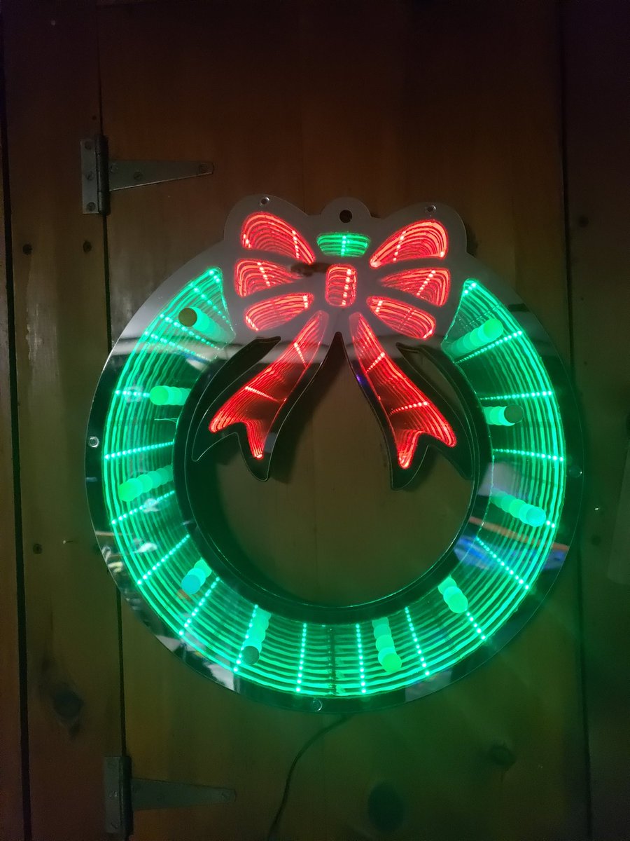 SuperRick213's tweet photo. Thass trippy as shit and I love it.
#HashtaggLowesHolidayDecor https://t.co/A8sCvxFSU4