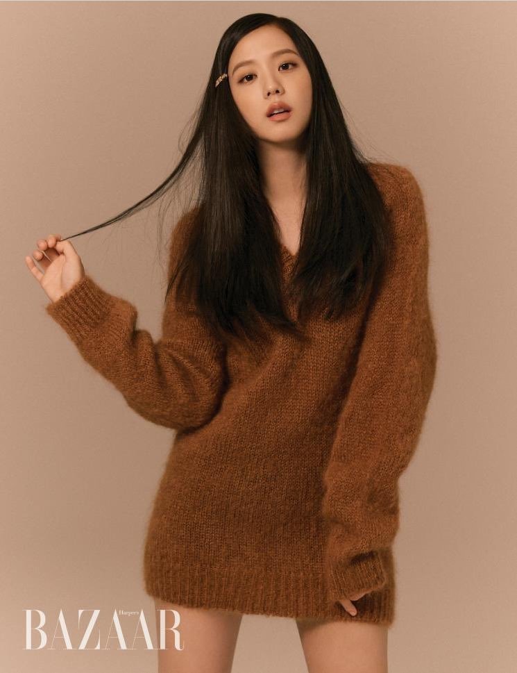 xx_turtle_'s tweet photo. Jisoo: "Youngro and Jisoo's world are so different that there was no confusion. And from the moment I arrived at the drama set, everyone treated me as a Youngro not Jisoo. I'm grateful to the staff because I was able to fully concentrate on Youngro"

@BLACKPINK #JISOO #지수 https://t.co/x1t0DmCJGv