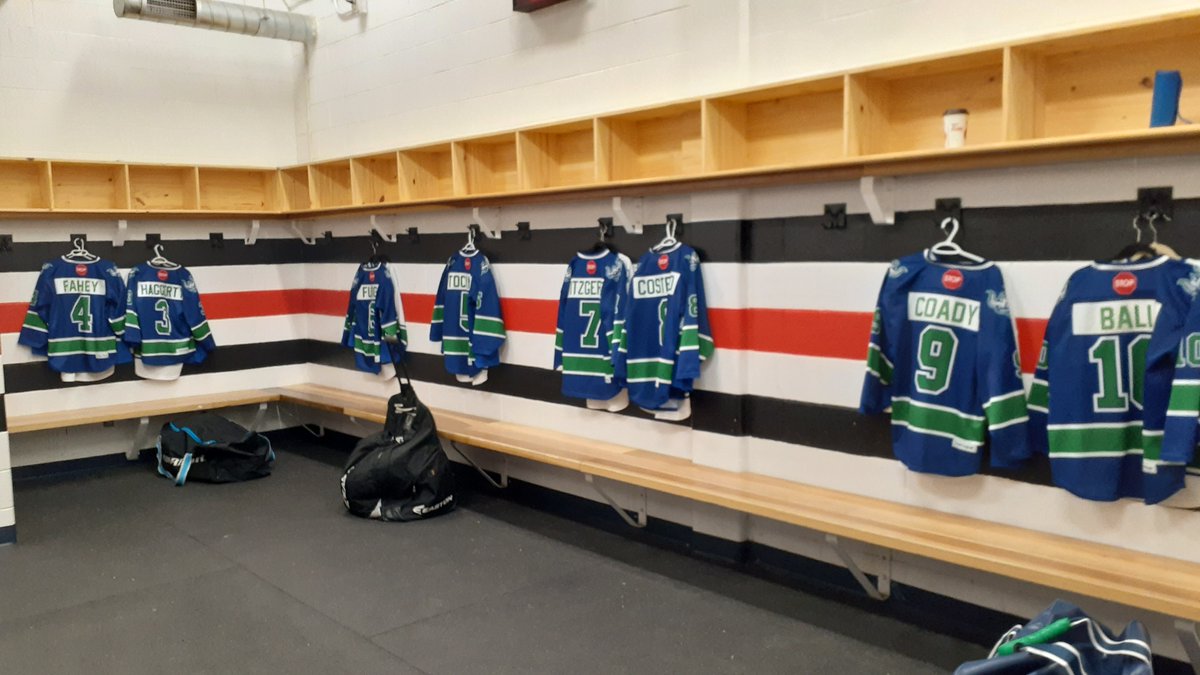 U13BWarriors21's tweet photo. Tonight we named our team captain, Alex Butler, and assistant captains Owen Boutcher, Hayden Hobbs and Max Osborne! I know they will continue to be great leaders on our team! #finecrew #gowarriors https://t.co/FHVwdQC2kd