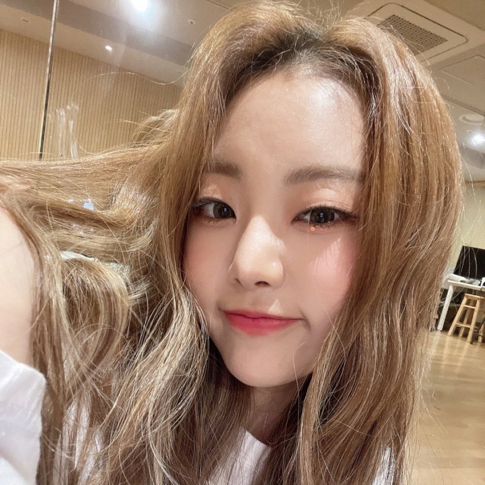 cosmixpics's tweet photo. ㅡ #KIMSUYEON #김수연 https://t.co/JzcMEU7SWw