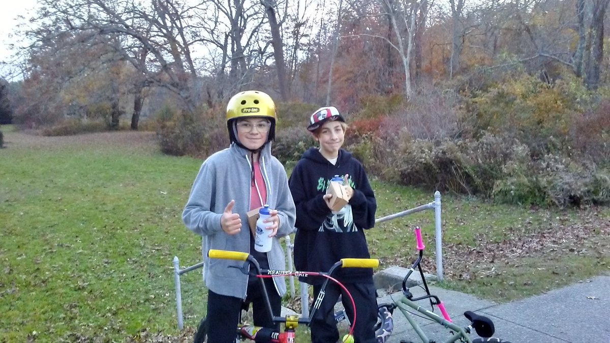 SouthCoastBikew's tweet photo. #LightsBrigade -Use Lights at Night! The South Coast Bikeway Alliance is lighting up cyclists. Thank you @UnitedWayofGNB for funding these great light sets as part of the @MassBike Lights Brigade. Do your employees ride bicycles to work? Let us know and we will pay you a visit. https://t.co/ScsQ51117L