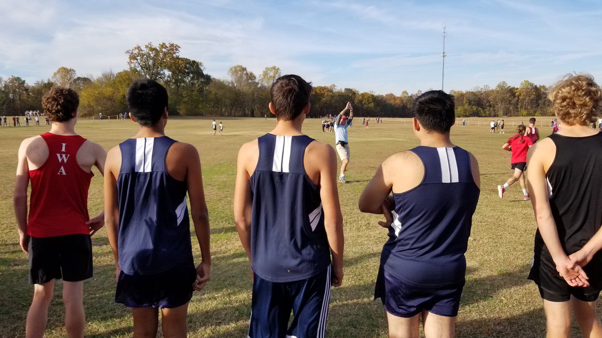 thetk42one's tweet photo. The view from the starting line at states this year was glorious. Just glorious.
#crosscountry #states #hsxc @GO_VISAA #dii https://t.co/KfQqmmiU5p