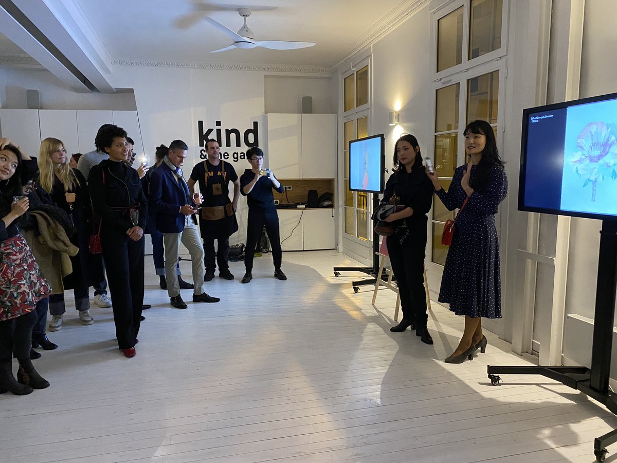 the_annagraf's tweet image. Thank you for a wonderful day and evening #paris
@GlobalArtExhib @ThomasMetaverse @escargot67 @steffavaretto @le_paratect @wheatatreat @ChanKaylen @CrystalPNight
#nfts #artist