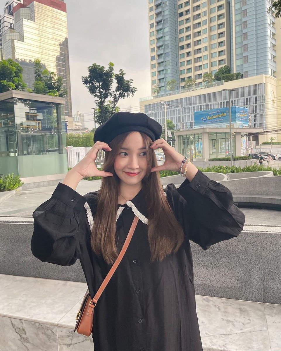 Puimeknw's tweet photo. #PuiClouds
ชอบผมหยิก แต่ไม่ชอบให้หยิกนะคะ เจ็บ😮💨🏄🏻♀️
outfit : @/shein_thailand
15% off promocode: puimek
search ID: Oversized Sweatshirt 3434094 | DAZY Peter Pan Collar Shirt Dress
3051512
#SHEINgenENJOY #SHEIN1111sale #SHEINTH #SHEINChic https://t.co/QeLt6pTO7l