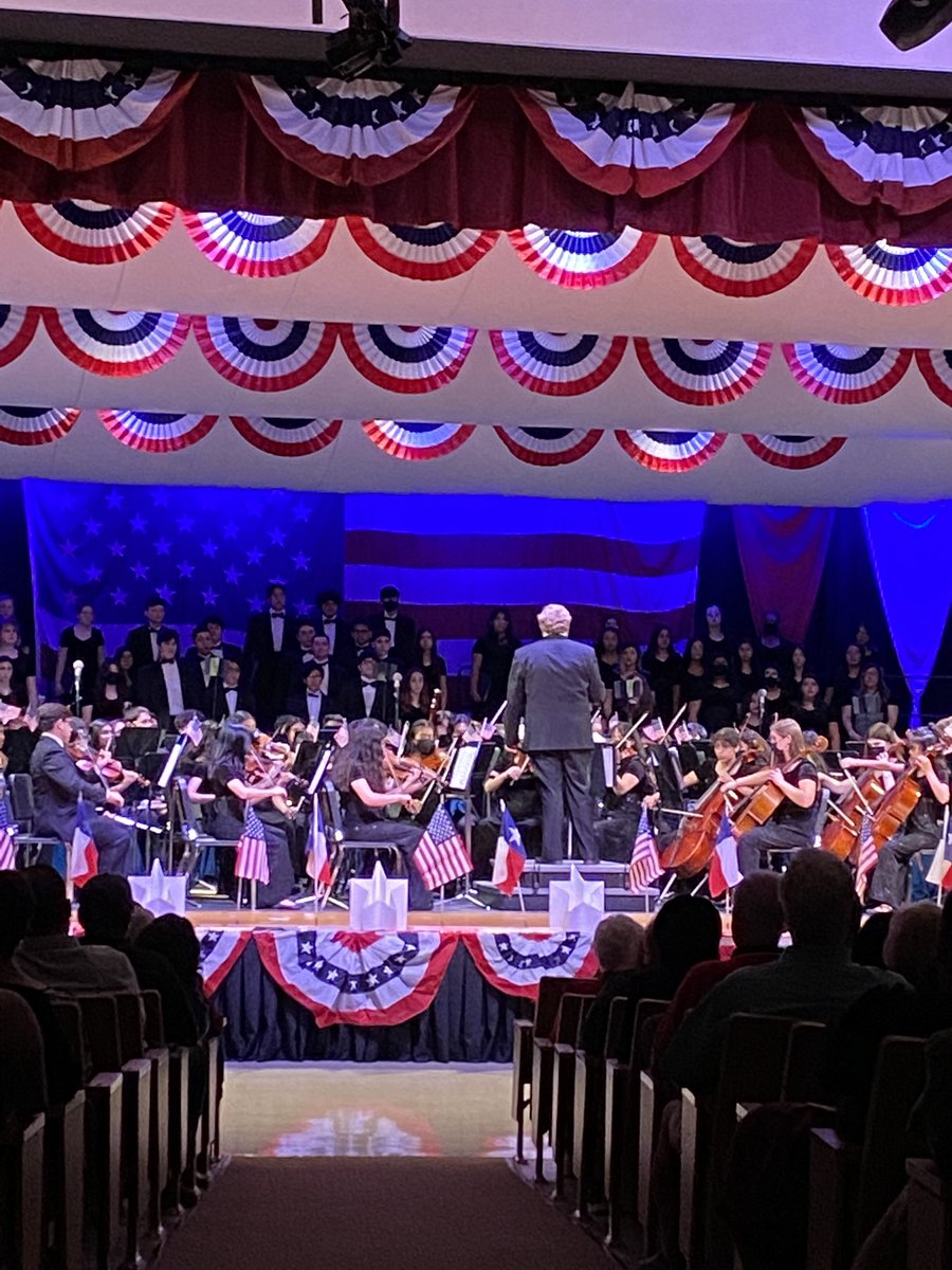 Memorial HS is presenting their Veterans Day program to honor all of their community veterans this evening.  <a href="/PMHSMavericks/">Pasadena Memorial HS</a>  <a href="/PasadenaISD_TX/">Pasadena ISD</a>