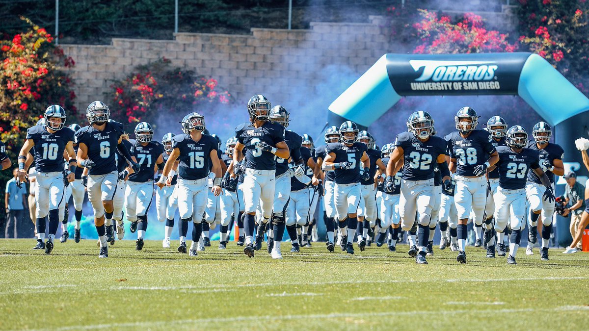 Dylan_Lawson15's tweet photo. I’m so excited and honored to announce my commitment to the University of San Diego! I want to thank @coach_MAponte, @CoachKaravedas and all the San Diego coaching staff for giving me this opportunity! I couldn’t do it without the help of my family and friends! Go Toreros! https://t.co/xFJYMgu7oc