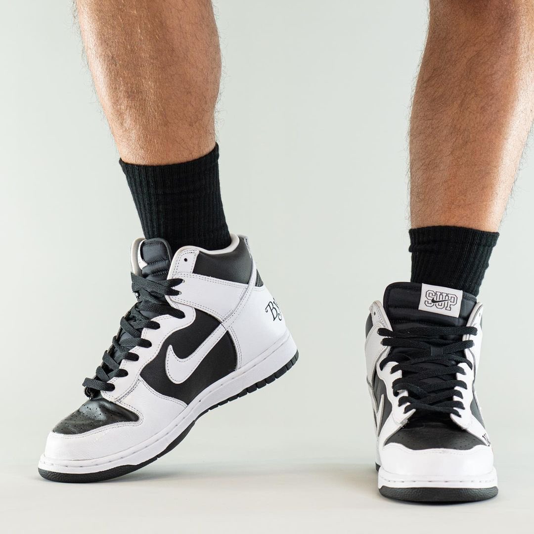 sneakerhack1's tweet photo. SUPREME × NIKE SB DUNK HIGH BY ANY MEANS 2021年発売予定
→ https://t.co/J0VSK2dbem
着用画像リーク https://t.co/gBuUXKSfTa