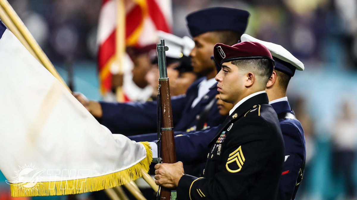 Thank you, Veterans, today and every day. 🇺🇸 #SaluteToService