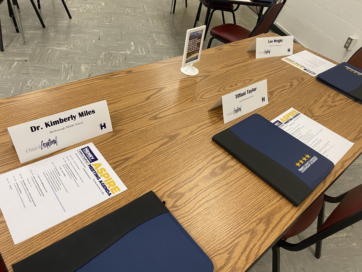 DrMilesk31's tweet photo. I have learned so much from our #ASPIRE22 meeting. From the importance of effective communication & mentorship, leading through policy, leading w/ data, to leveraging resources. Thank you HCS for taking time to develop leaders. @CynthiaMcCray19 @austin_carla @ManrossClass https://t.co/lo0zJiAUKD