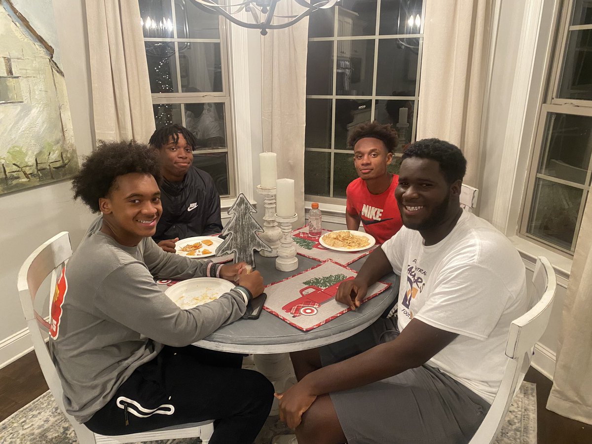 Fball_DC's tweet photo. We had so much fun with our seniors at @CoachFordDC’s house tonight! A big Happy Birthday to Yahya too! Now to focus on our big PLAYOFF game tomorrow!! 🧁🍔🏈🌭 #Dtrapp #playoffbound #family https://t.co/y9Jq3617sQ