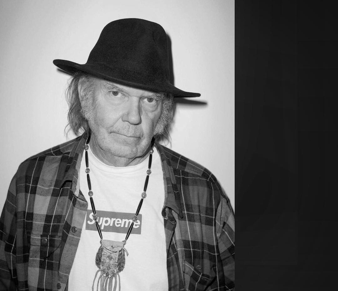 Happy 76 birthday to the one and only Neil Young! 