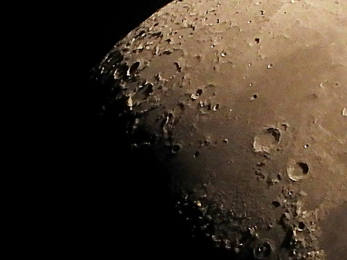Evasquez8071's tweet photo. #cráter, #Posidonius, 95 x 2.3 km
#mare, #Serenitatis, 674 km
#moonshot
@ReneLuciani
@RhoPrimoLeonis
@UnTalMoman https://t.co/hxGTmAxwWG