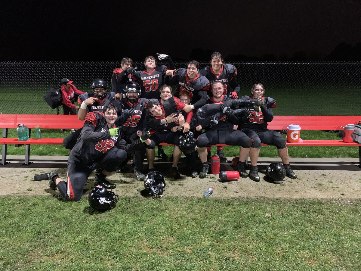 PhoenixHaines1's tweet photo. Could not be more proud of the boys this season. We fought hard every rep right to the end. Proud to be a Woodstock Wolverine. Can’t wait to see what’s next for me and these boys
@millerconnor77 @CurtBall953 @GavinMichial https://t.co/P862X3ziE6