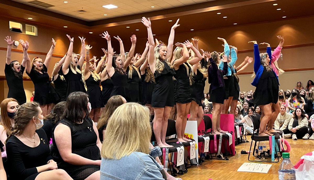 kdamp's tweet photo. My ears are still ringing after judging the annual Cream of the Crop contest, sponsored by @astatelambdachi. The contest includes a canned-food drive, and +36K pounds of food were donated this year (+100K lbs in last 3 years). Congrats to @astatezta - overall winner!
❤️🐺🆙 https://t.co/pGndg8v7Gk