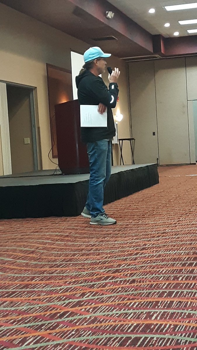 MilfordXC's tweet photo. Honor to present "My Favorite Workout" with these three great Coaches at the @MITCATFXC Cross Country Clinic. The knowledge and experience of Asa and Tracy Kelly, Cliff Sommers and Tim Simpson is second to none. #CoachesSharing https://t.co/XBvLqieXNq